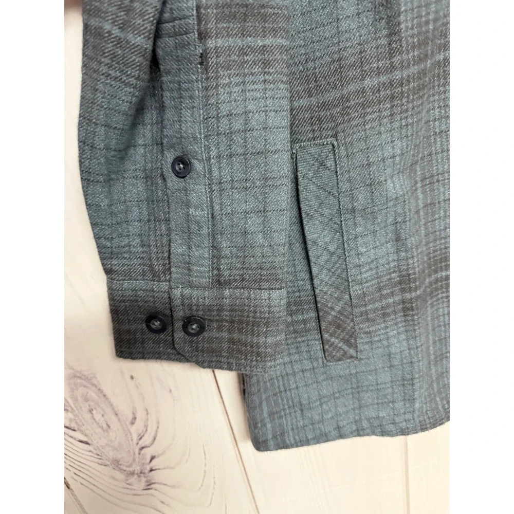 KÜHL Men's Deviatr Shirt Jac Medium Overcast Plaid NWT Button Up Jacket